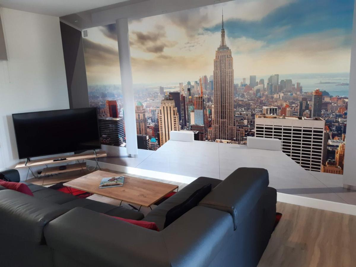 Appartement Renove Le New-York En Centre Ville - Terrasse Et Parking - Non Climatise La Roche-Chalais Εξωτερικό φωτογραφία