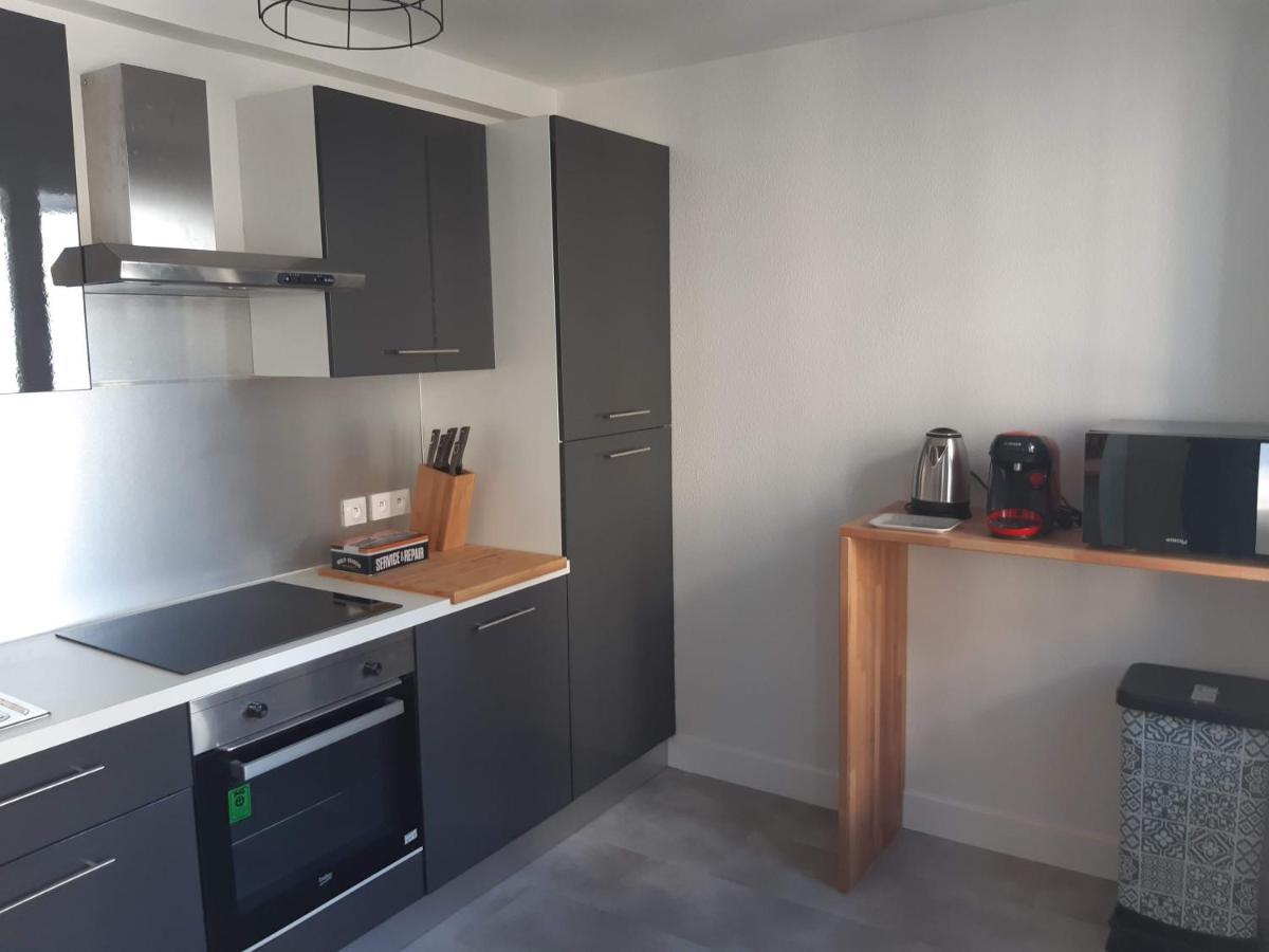 Appartement Renove Le New-York En Centre Ville - Terrasse Et Parking - Non Climatise La Roche-Chalais Εξωτερικό φωτογραφία