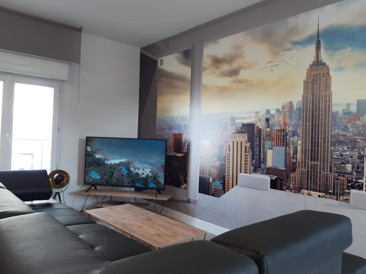 Appartement Renove Le New-York En Centre Ville - Terrasse Et Parking - Non Climatise La Roche-Chalais Εξωτερικό φωτογραφία